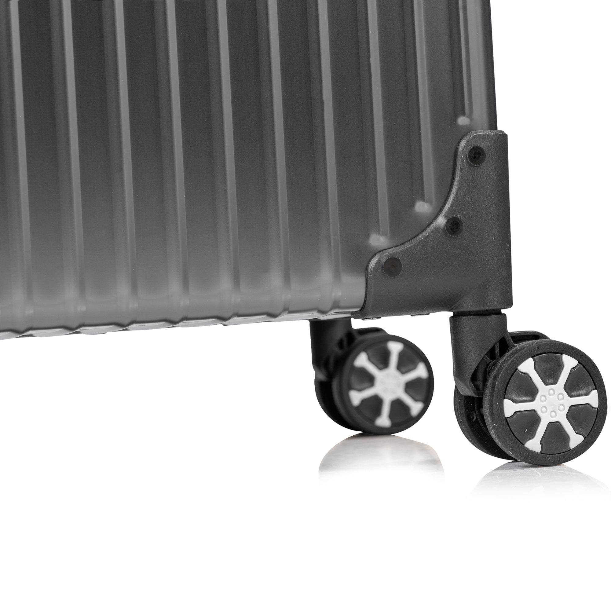 Elite / Aluminum Carry-on