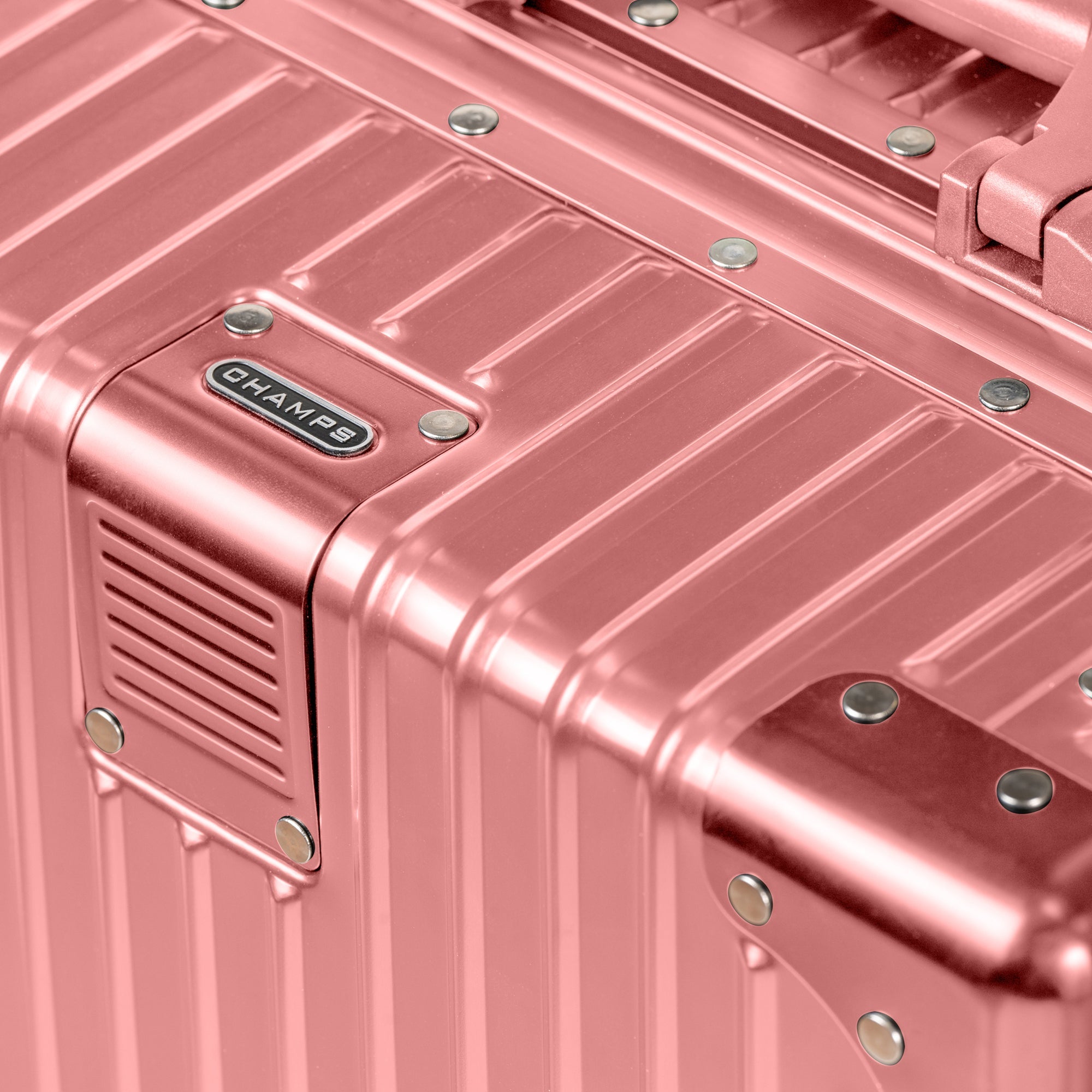 Elite / Aluminum Carry-on